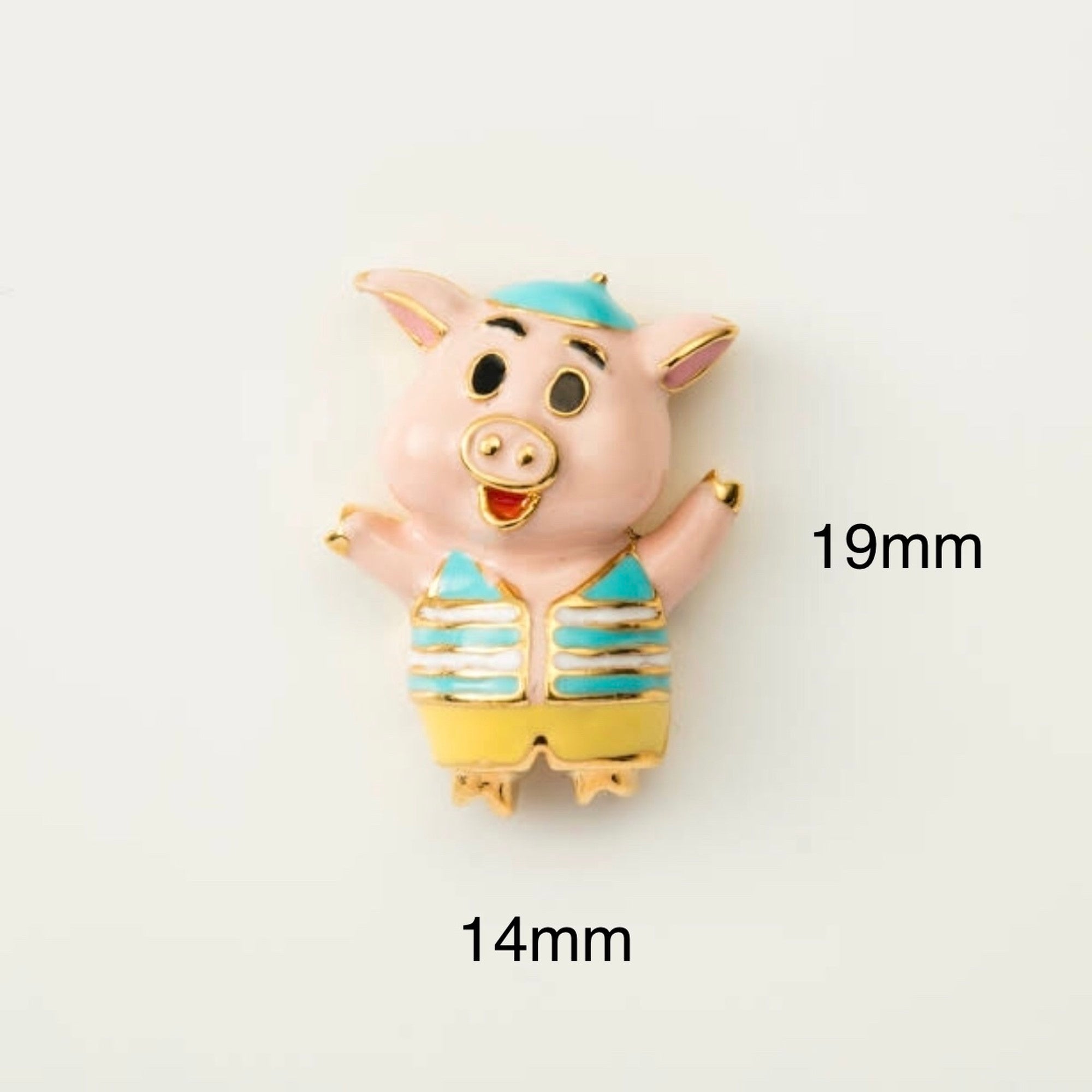 一只耳朵耳机小猪三人